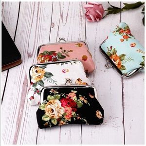 STOCKING STUFFER 🎅🏻Floral Coin Purse - Gift Card Holder